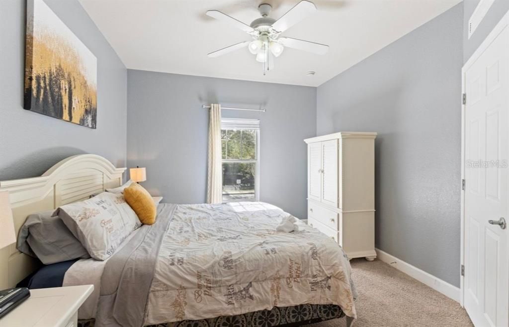 合同活跃: $320,000 (4 贝兹, 3 浴室, 1694 平方英尺)