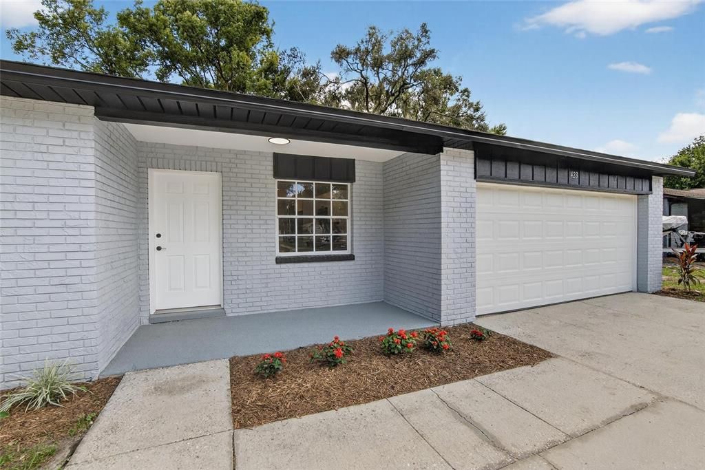 Под контрактом: $363,990 (4 спален, 2 ванн, 1388 Квадратных фут)