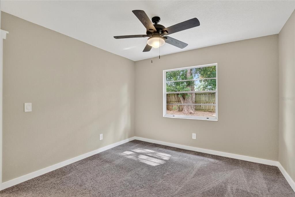 Под контрактом: $363,990 (4 спален, 2 ванн, 1388 Квадратных фут)