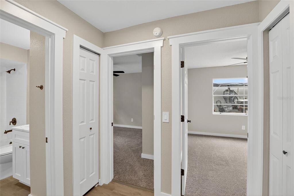 Под контрактом: $363,990 (4 спален, 2 ванн, 1388 Квадратных фут)