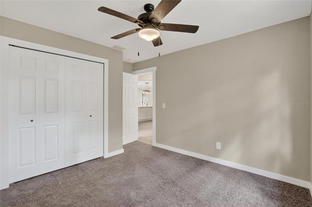 Под контрактом: $363,990 (4 спален, 2 ванн, 1388 Квадратных фут)