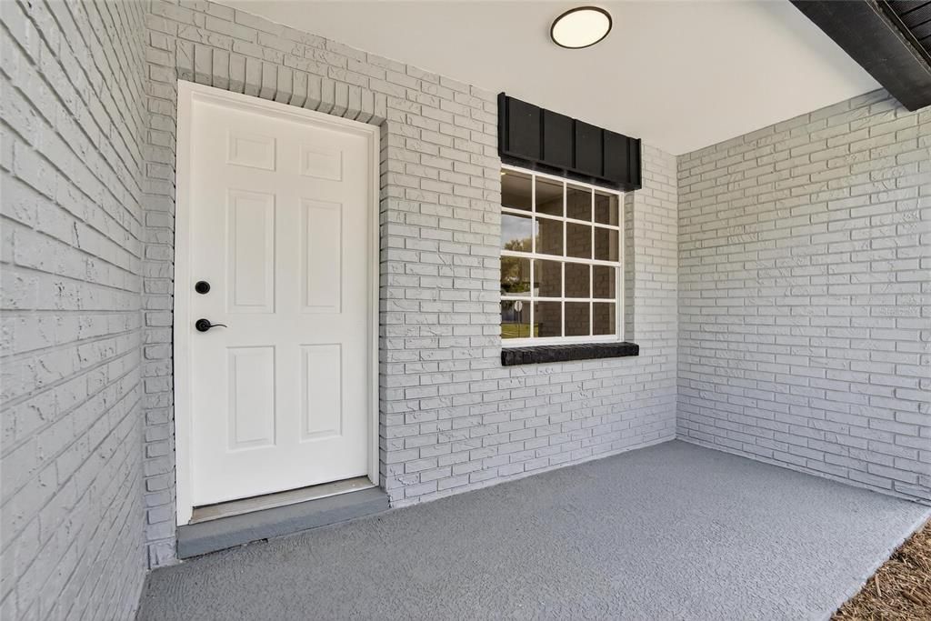 Под контрактом: $363,990 (4 спален, 2 ванн, 1388 Квадратных фут)