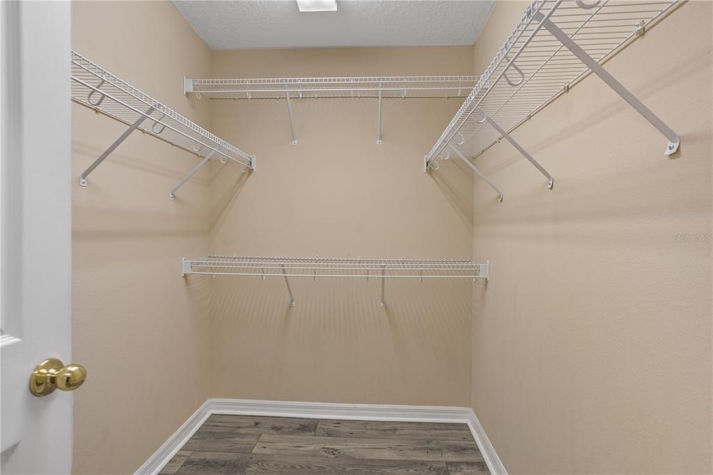 Active With Contract: $329,750 (3 beds, 2 baths, 1633 Square Feet)