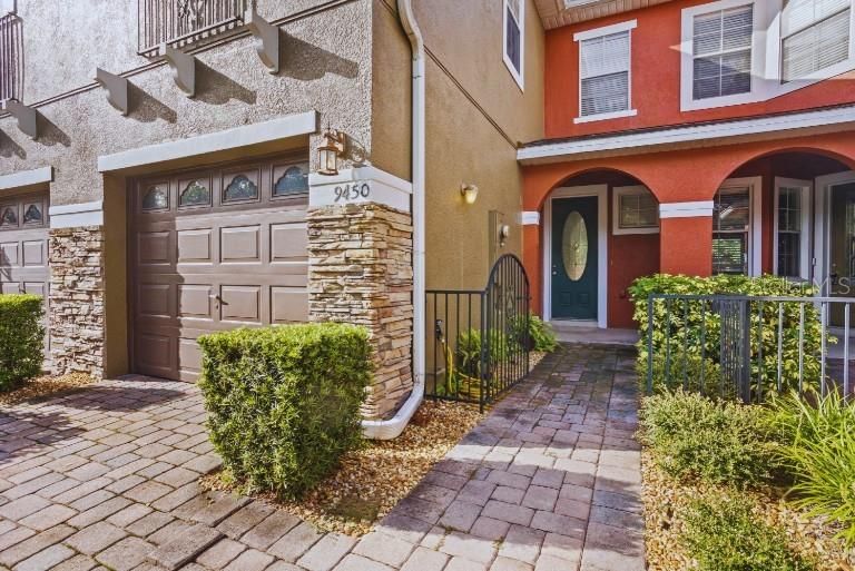 Active With Contract: $329,750 (3 beds, 2 baths, 1633 Square Feet)