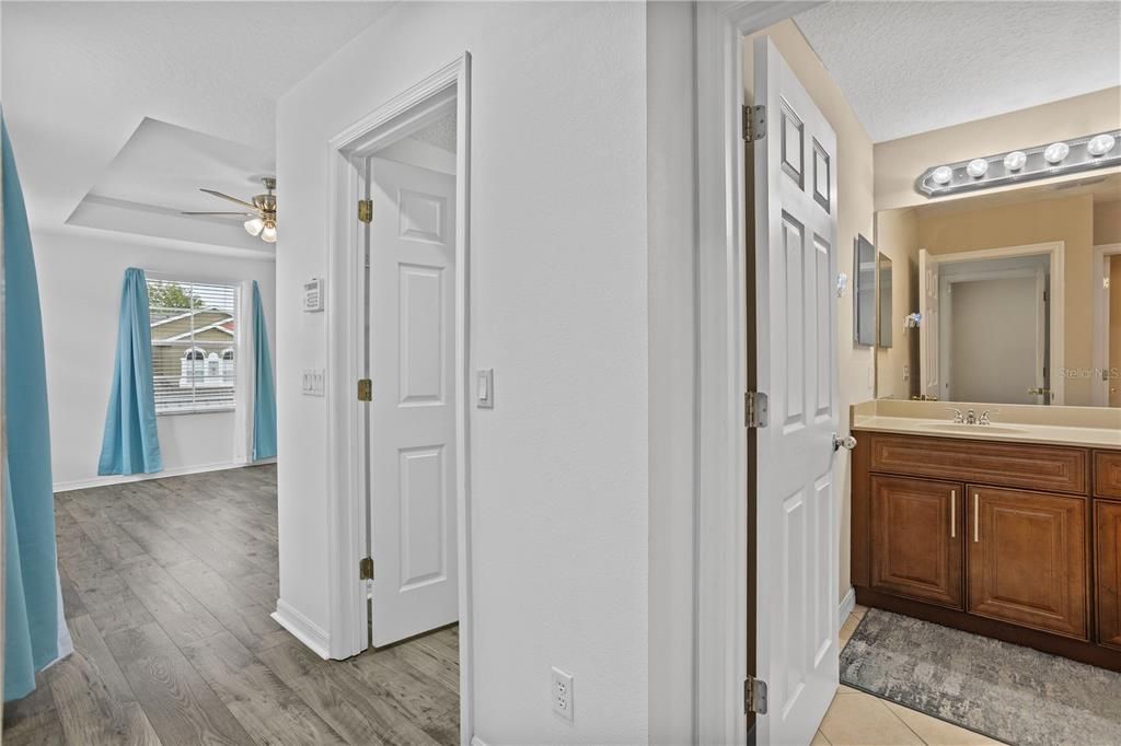 Active With Contract: $329,750 (3 beds, 2 baths, 1633 Square Feet)