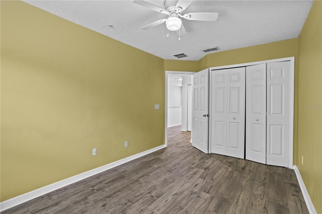 Active With Contract: $329,750 (3 beds, 2 baths, 1633 Square Feet)