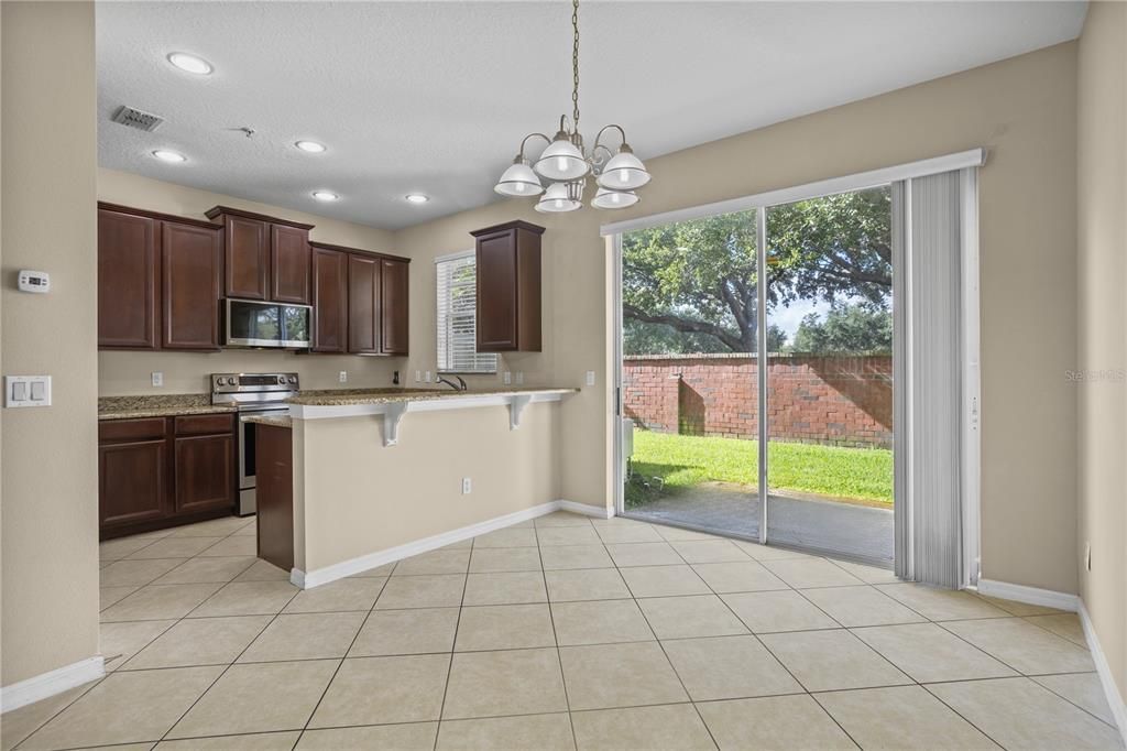 Active With Contract: $329,750 (3 beds, 2 baths, 1633 Square Feet)