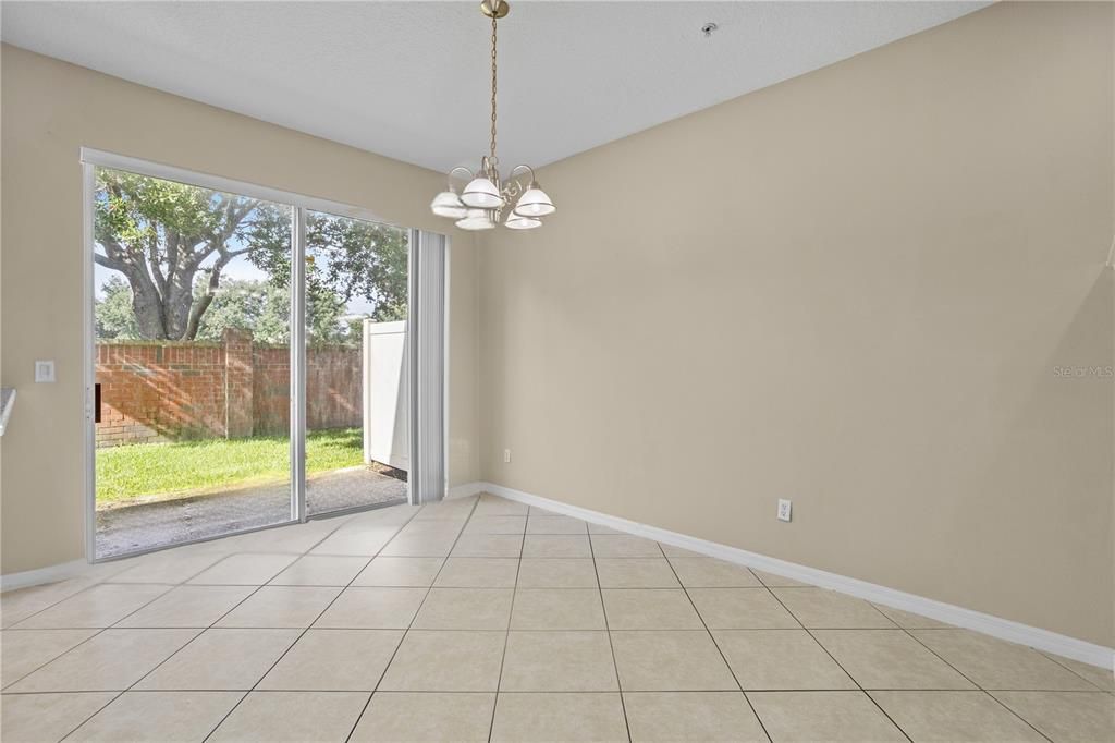 Active With Contract: $329,750 (3 beds, 2 baths, 1633 Square Feet)