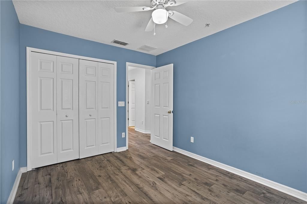 Active With Contract: $329,750 (3 beds, 2 baths, 1633 Square Feet)