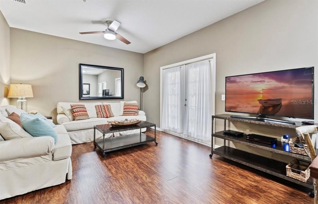 На продажу: $320,000 (4 спален, 3 ванн, 1694 Квадратных фут)