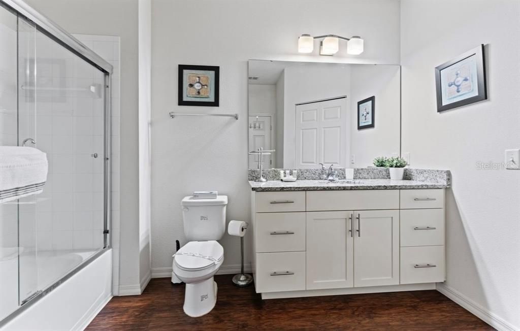 На продажу: $320,000 (4 спален, 3 ванн, 1694 Квадратных фут)