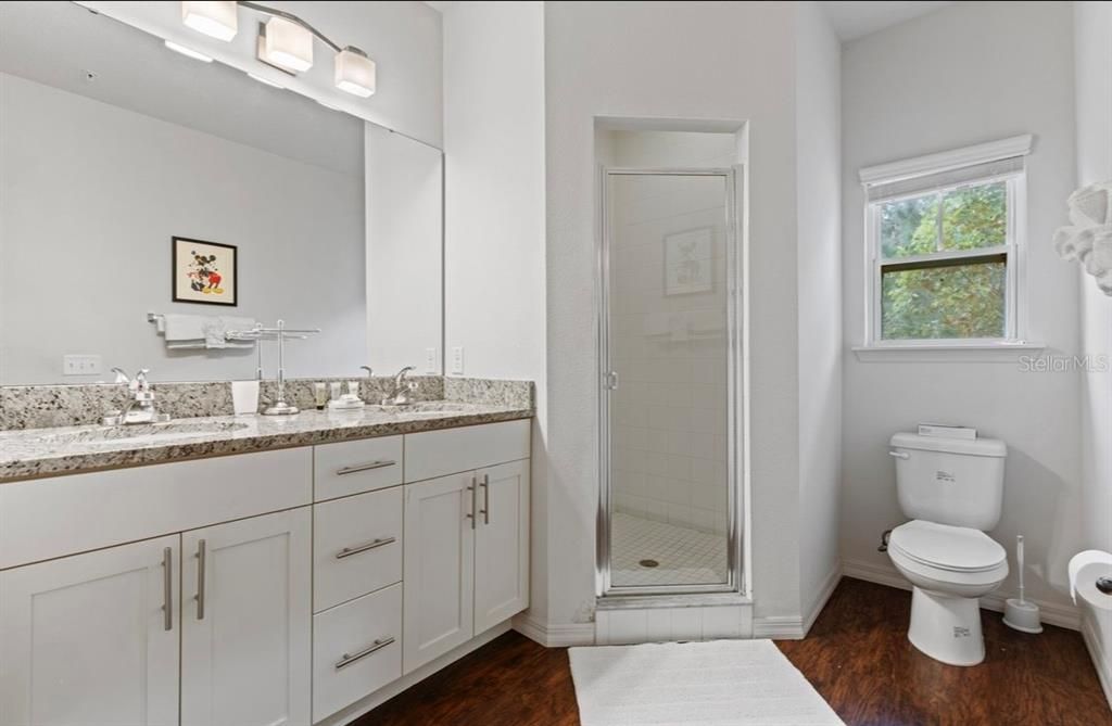 На продажу: $320,000 (4 спален, 3 ванн, 1694 Квадратных фут)