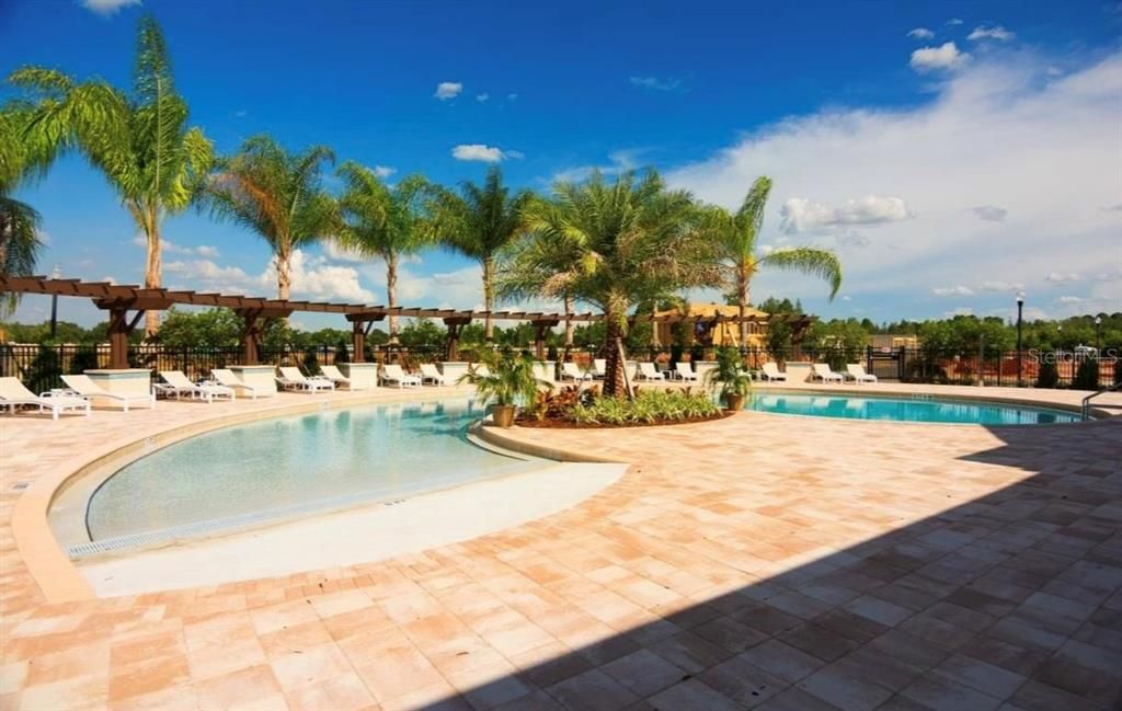 На продажу: $320,000 (4 спален, 3 ванн, 1694 Квадратных фут)