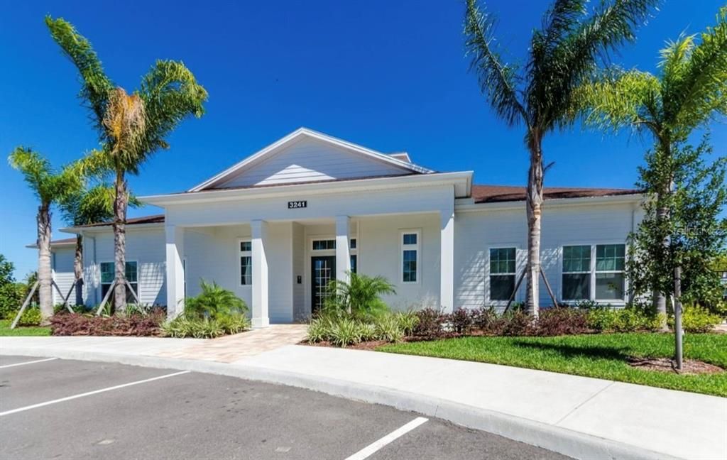 На продажу: $320,000 (4 спален, 3 ванн, 1694 Квадратных фут)