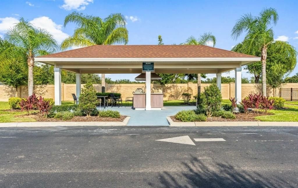 На продажу: $320,000 (4 спален, 3 ванн, 1694 Квадратных фут)