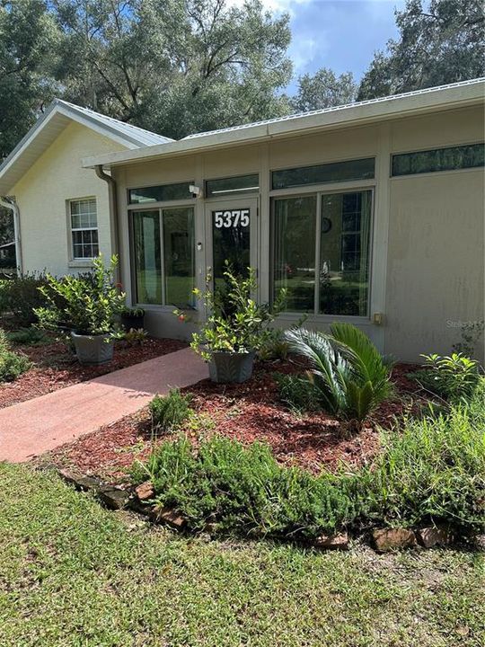 Recently Sold: $239,700 (2 beds, 2 baths, 1451 Square Feet)