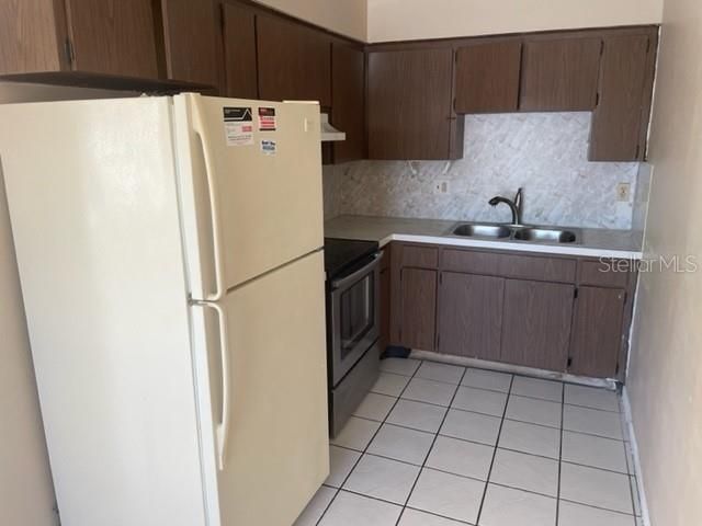 出租: $1,295 (1 贝兹, 1 浴室, 700 平方英尺)