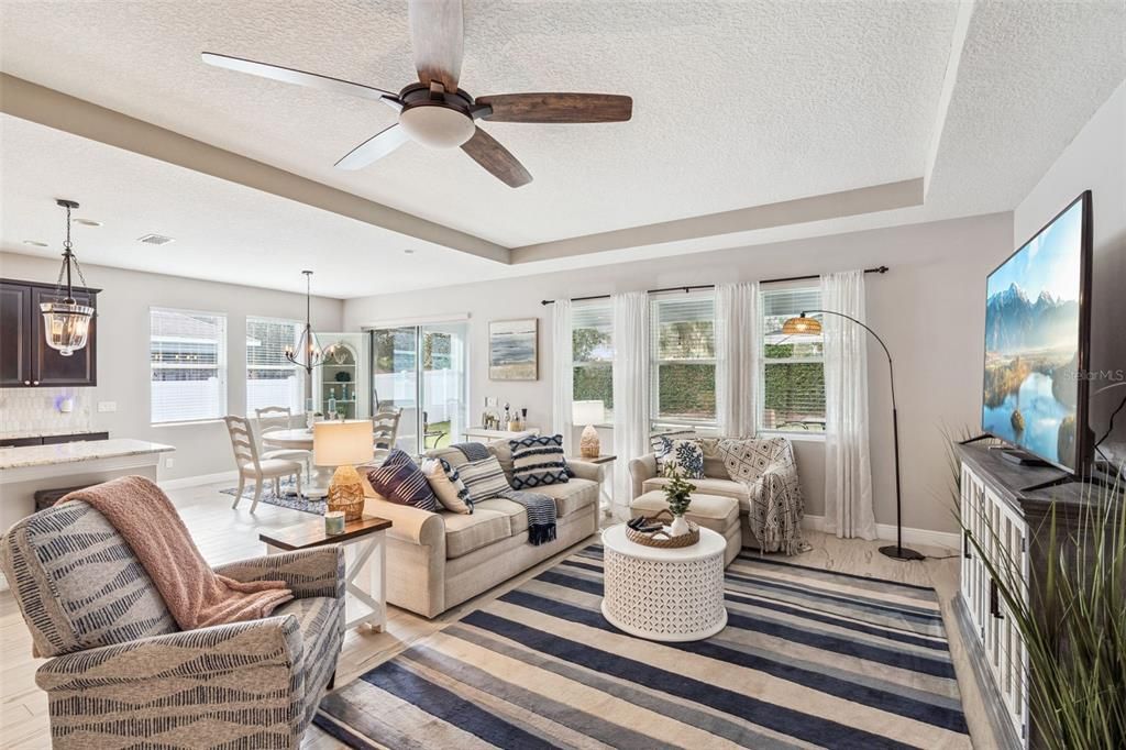 待售: $420,000 (3 贝兹, 2 浴室, 2685 平方英尺)