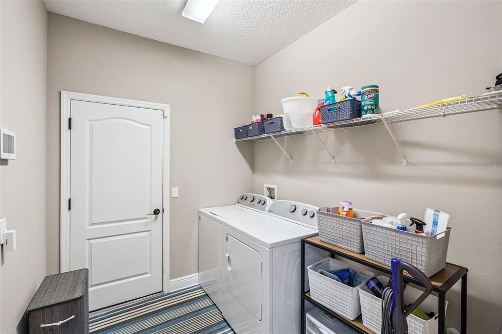 待售: $420,000 (3 贝兹, 2 浴室, 2685 平方英尺)