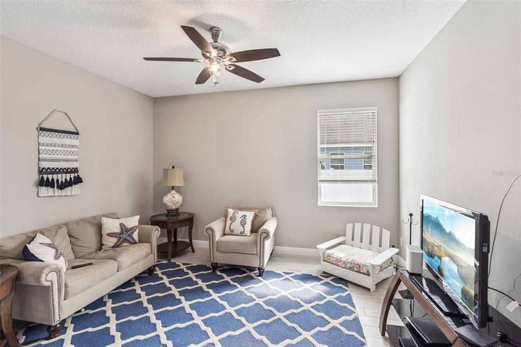 待售: $420,000 (3 贝兹, 2 浴室, 2685 平方英尺)