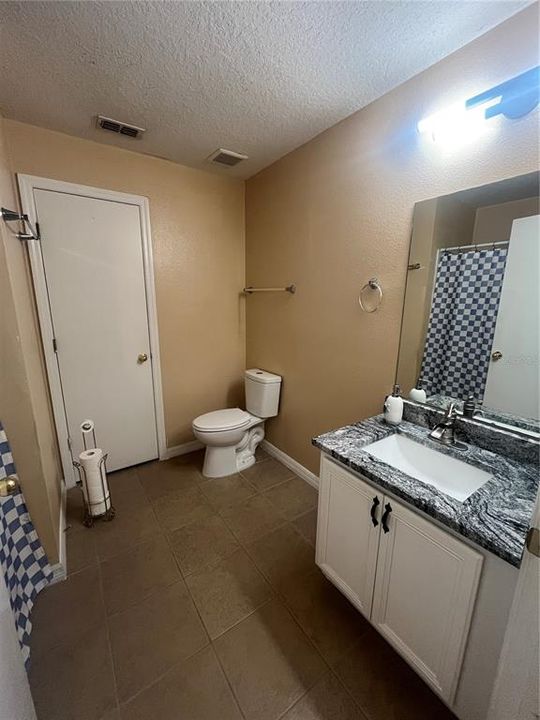 待售: $375,000 (3 贝兹, 2 浴室, 1972 平方英尺)