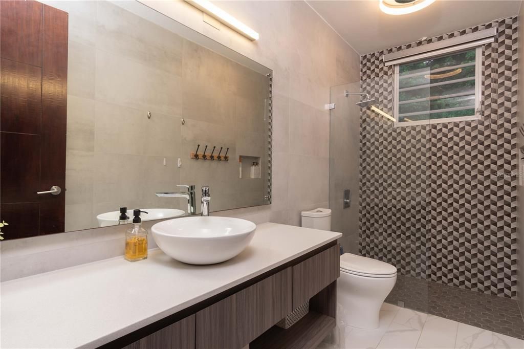 待售: $3,895,000 (5 贝兹, 4 浴室, 4500 平方英尺)