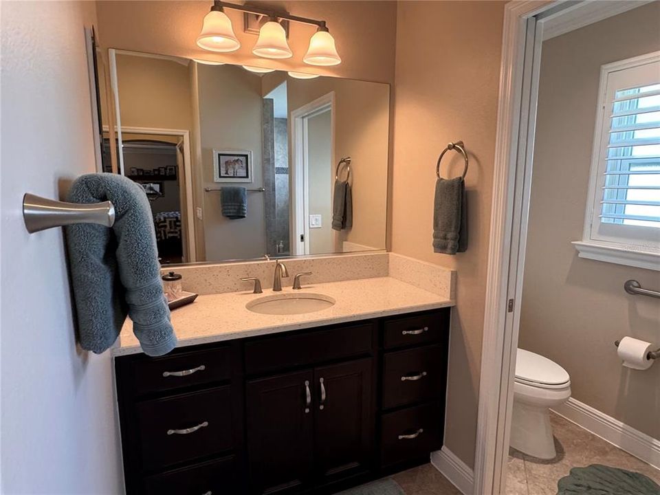 En Venta: $659,900 (3 camas, 3 baños, 2409 Pies cuadrados)