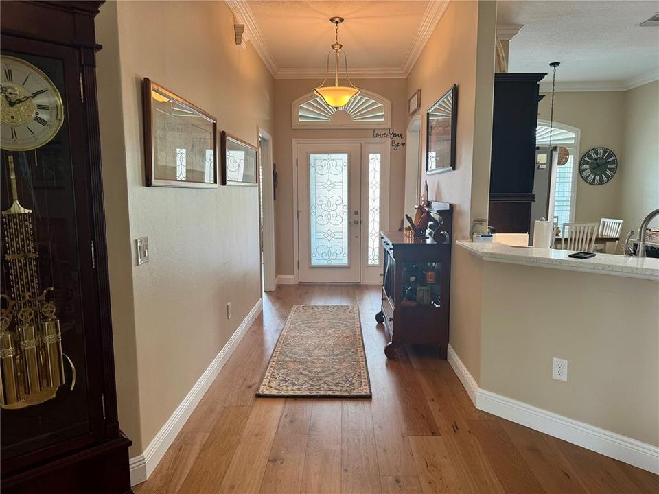 En Venta: $659,900 (3 camas, 3 baños, 2409 Pies cuadrados)