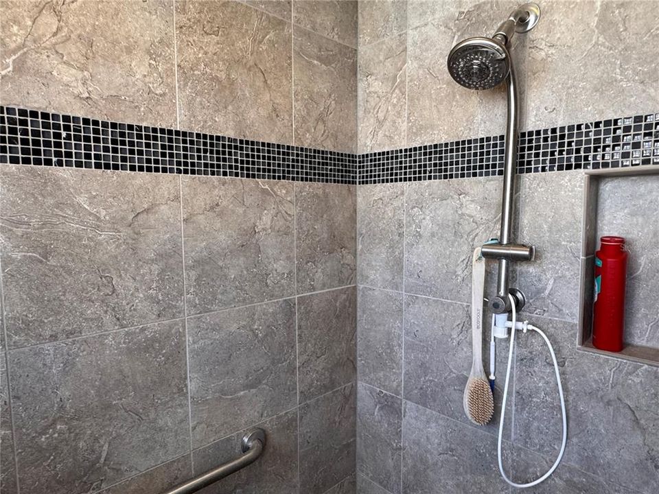 En Venta: $659,900 (3 camas, 3 baños, 2409 Pies cuadrados)