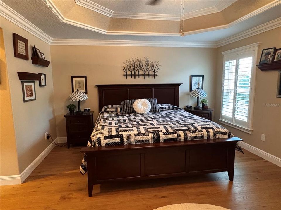 En Venta: $659,900 (3 camas, 3 baños, 2409 Pies cuadrados)