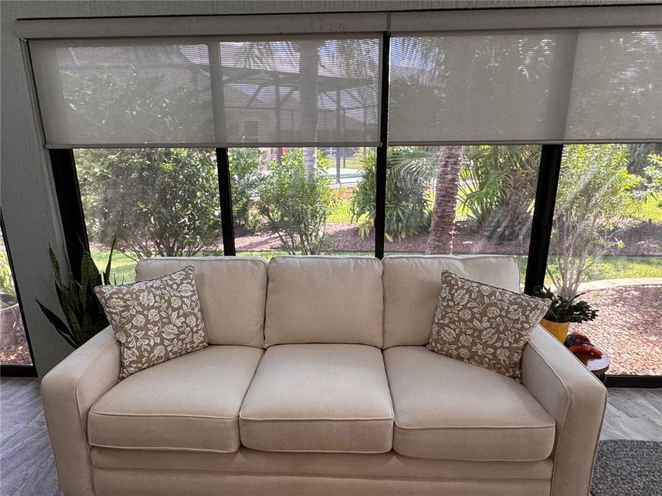 En Venta: $659,900 (3 camas, 3 baños, 2409 Pies cuadrados)