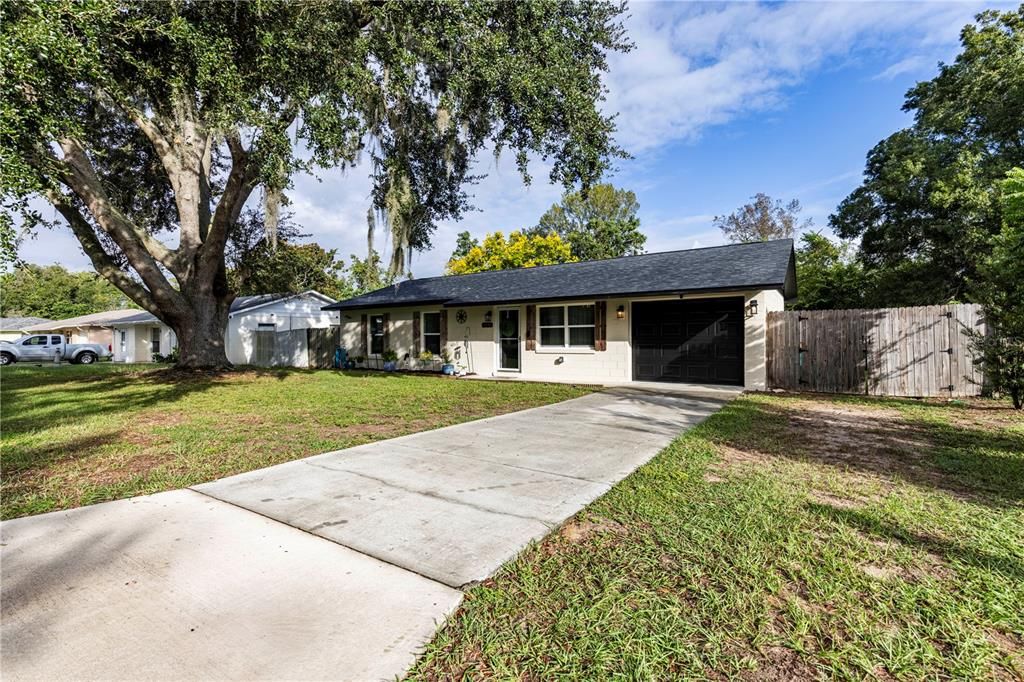 Под контрактом: $259,000 (3 спален, 1 ванн, 1026 Квадратных фут)