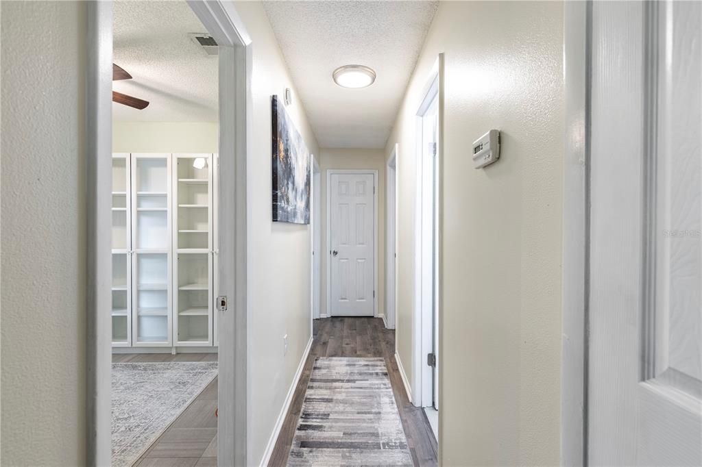 Под контрактом: $259,000 (3 спален, 1 ванн, 1026 Квадратных фут)