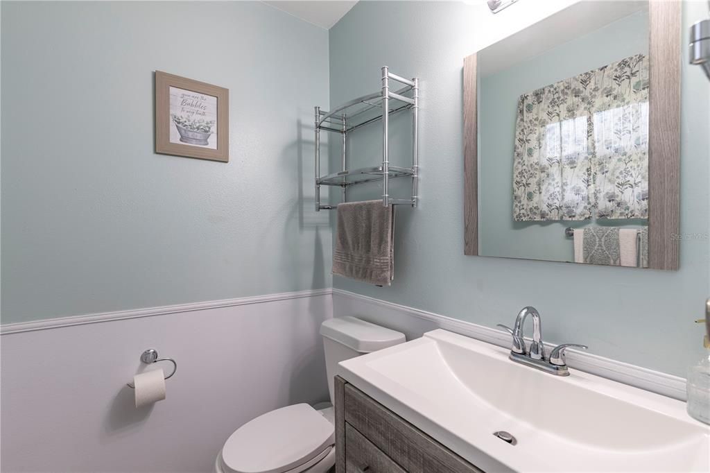 Под контрактом: $259,000 (3 спален, 1 ванн, 1026 Квадратных фут)