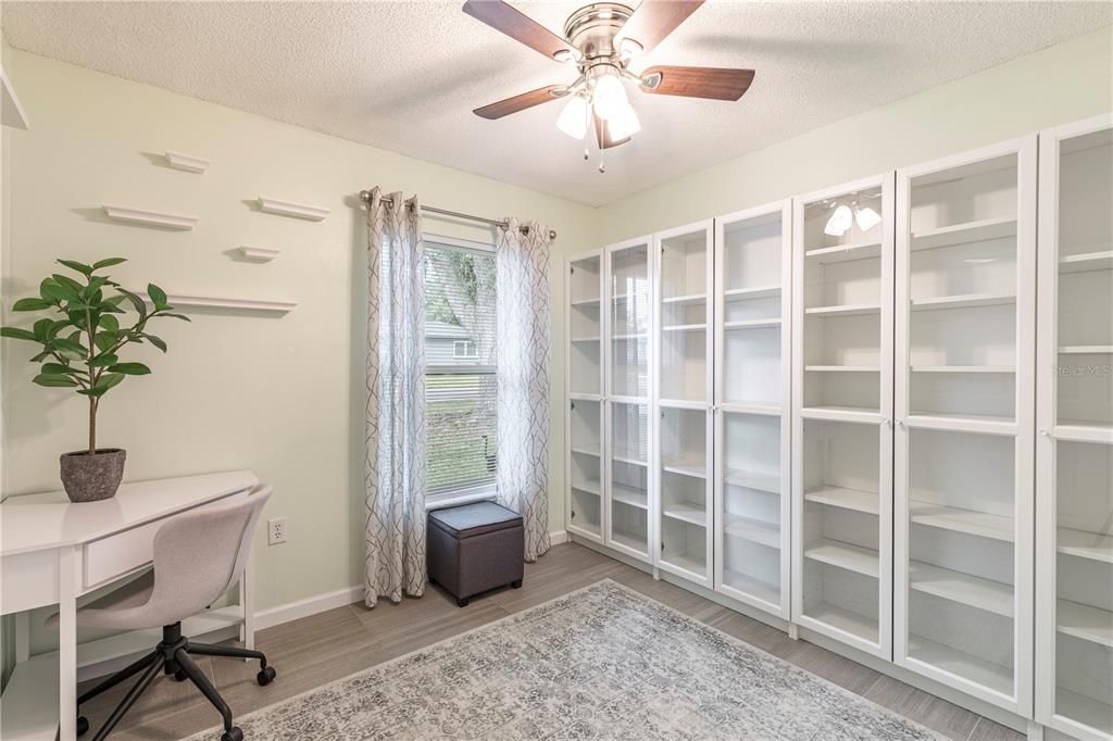 Под контрактом: $259,000 (3 спален, 1 ванн, 1026 Квадратных фут)