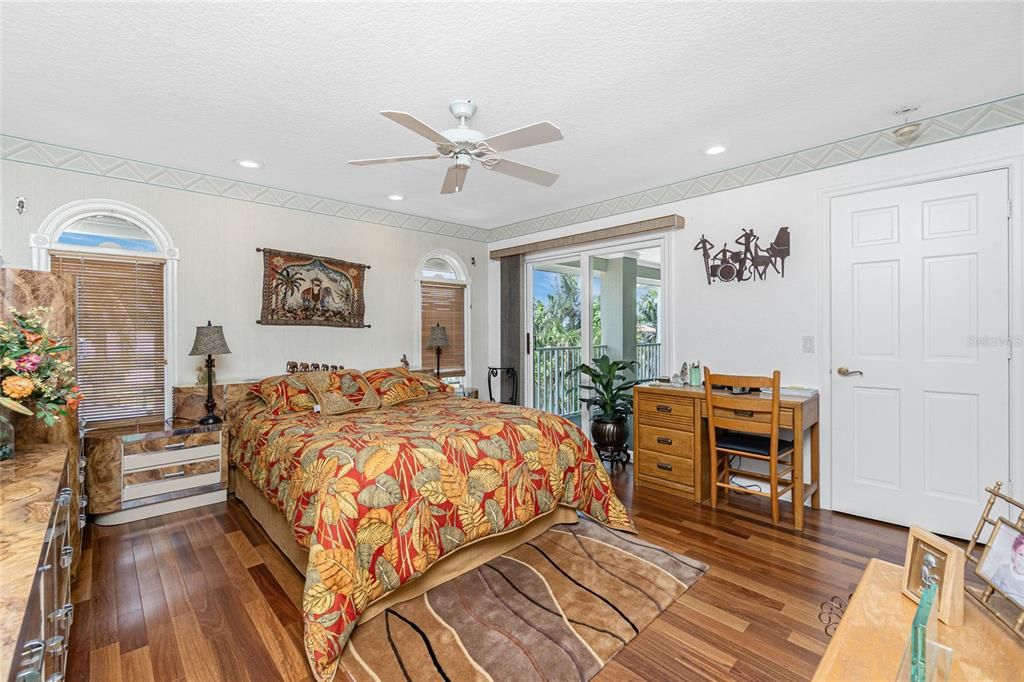 En Renta: $8,500 (6 camas, 5 baños, 5695 Pies cuadrados)