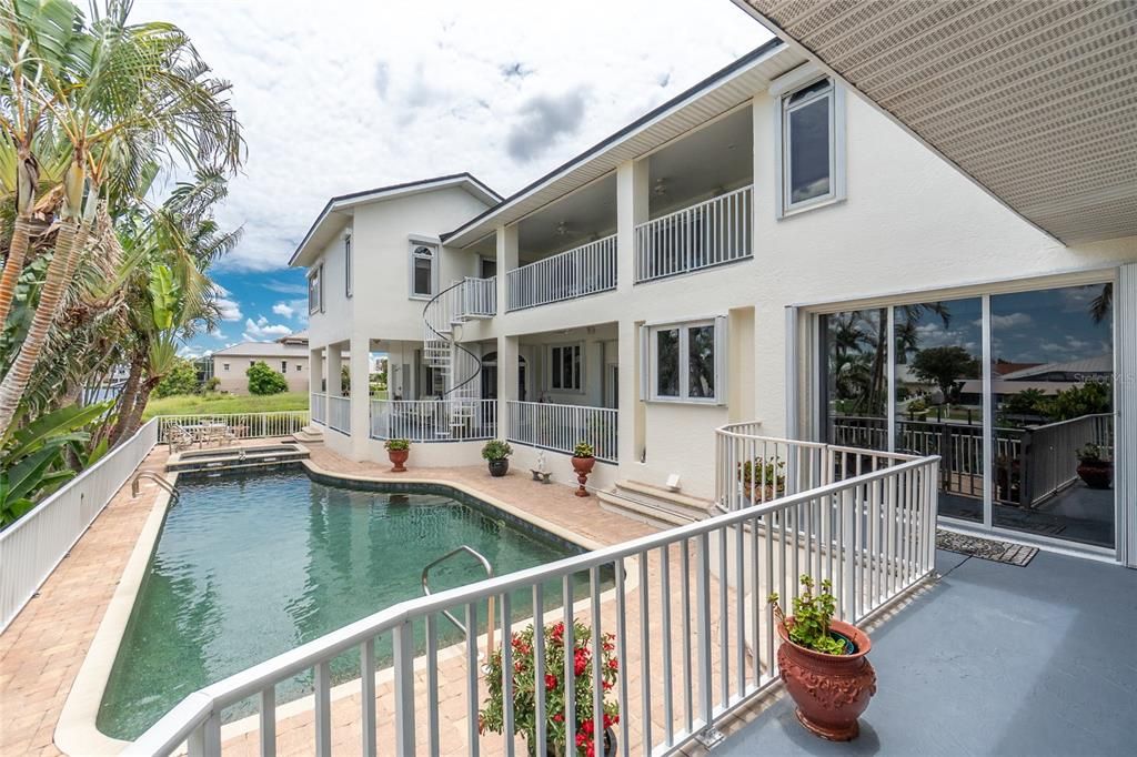 En Renta: $8,500 (6 camas, 5 baños, 5695 Pies cuadrados)