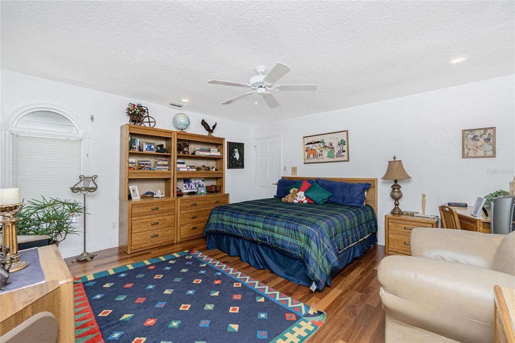 En Renta: $8,500 (6 camas, 5 baños, 5695 Pies cuadrados)