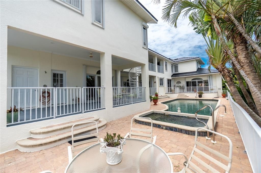 En Renta: $8,500 (6 camas, 5 baños, 5695 Pies cuadrados)