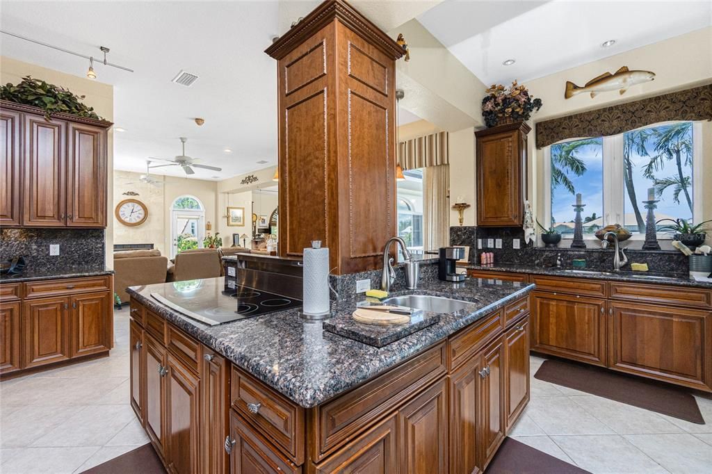 En Renta: $8,500 (6 camas, 5 baños, 5695 Pies cuadrados)