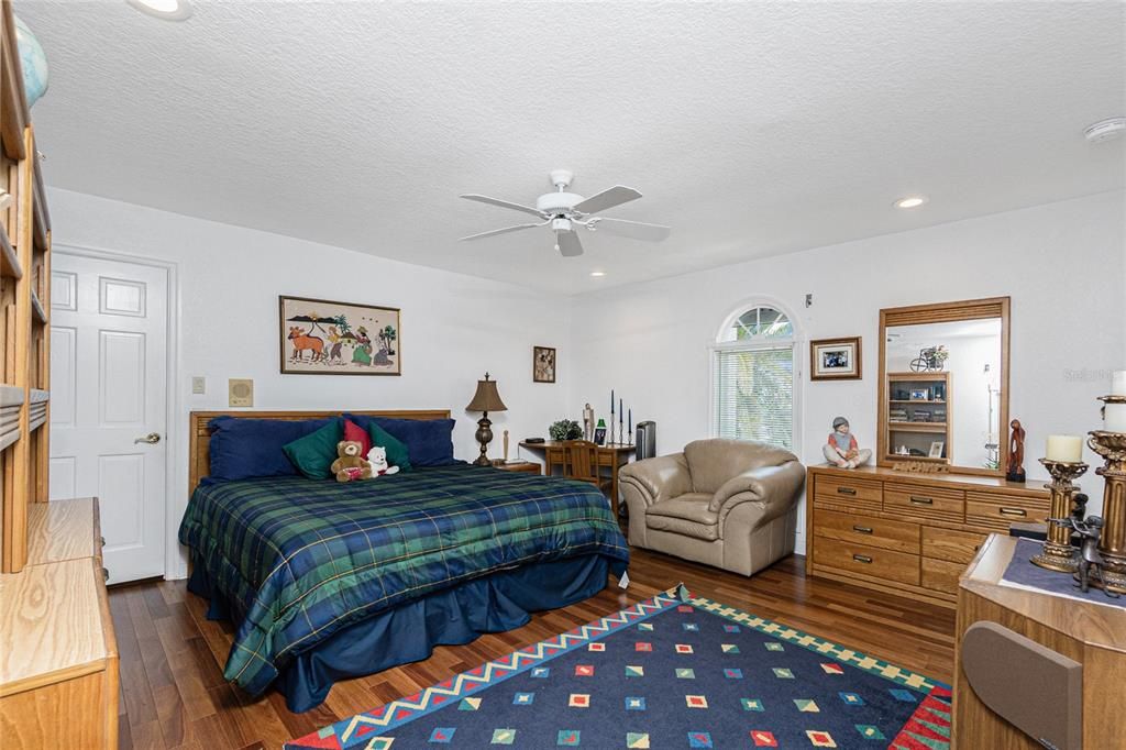 En Renta: $8,500 (6 camas, 5 baños, 5695 Pies cuadrados)