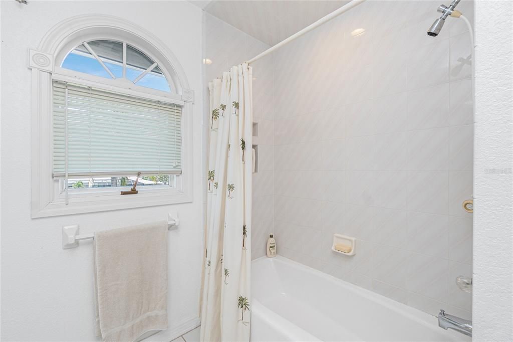 En Renta: $8,500 (6 camas, 5 baños, 5695 Pies cuadrados)