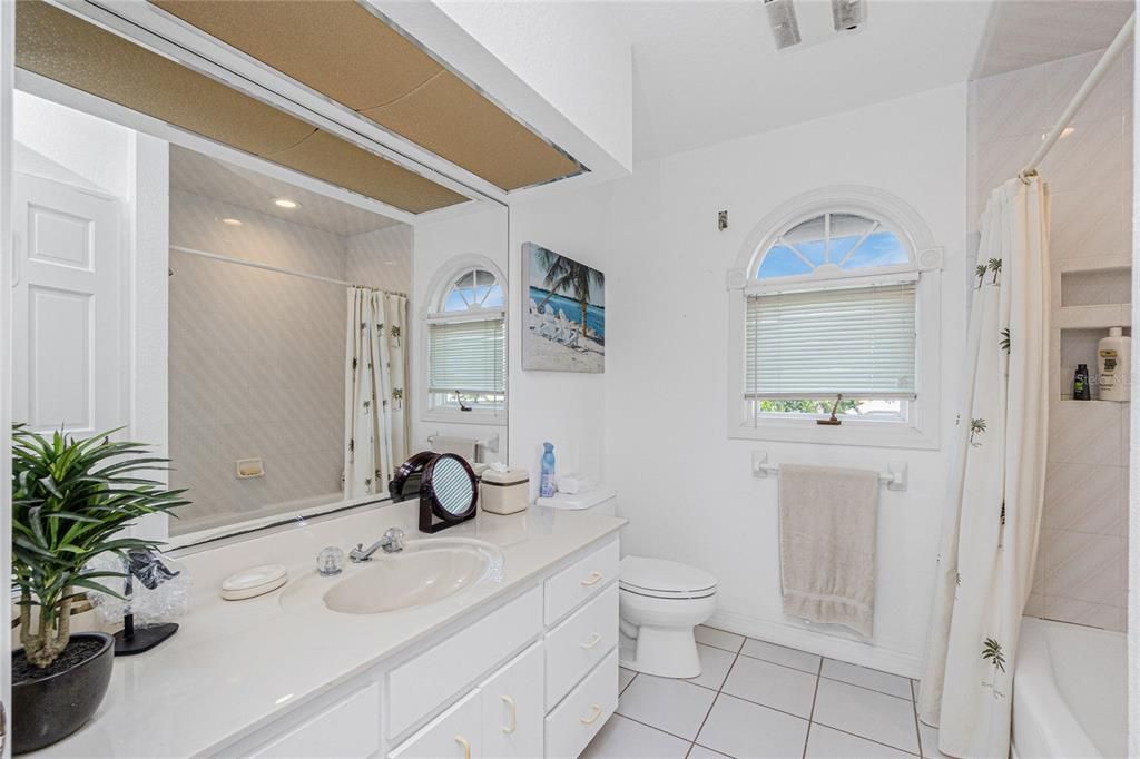 En Renta: $8,500 (6 camas, 5 baños, 5695 Pies cuadrados)