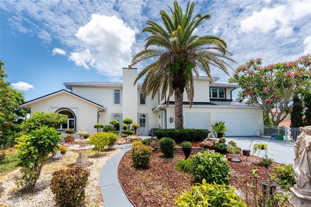 En Renta: $8,500 (6 camas, 5 baños, 5695 Pies cuadrados)