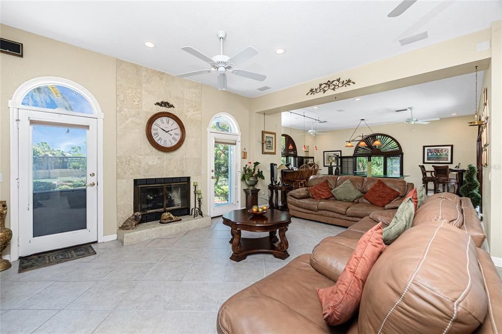 En Renta: $8,500 (6 camas, 5 baños, 5695 Pies cuadrados)