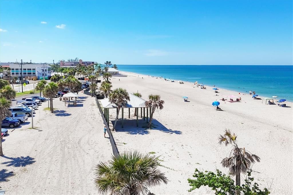 For Sale: $269,900 (3 beds, 2 baths, 2044 Square Feet)