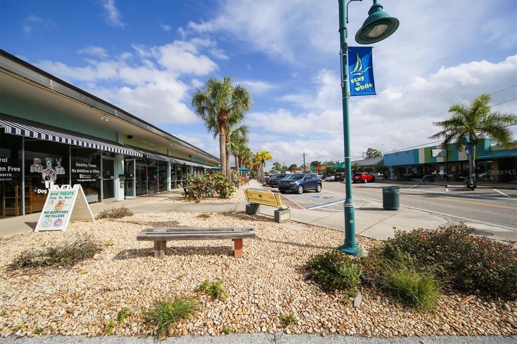 For Sale: $269,900 (3 beds, 2 baths, 2044 Square Feet)