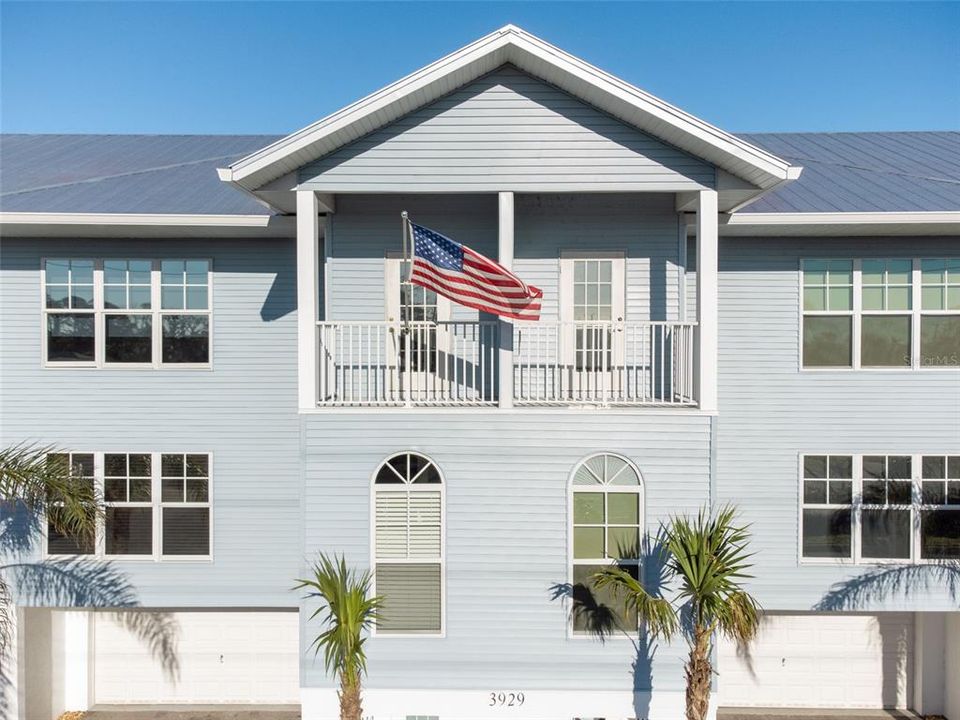 For Sale: $269,900 (3 beds, 2 baths, 2044 Square Feet)