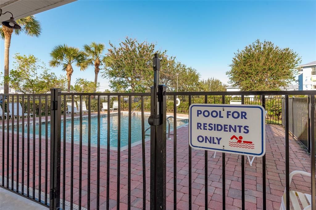 For Sale: $269,900 (3 beds, 2 baths, 2044 Square Feet)