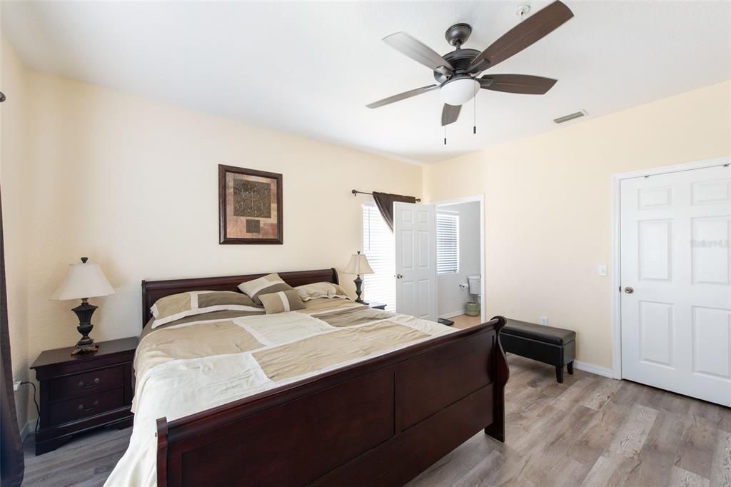 For Sale: $269,900 (3 beds, 2 baths, 2044 Square Feet)